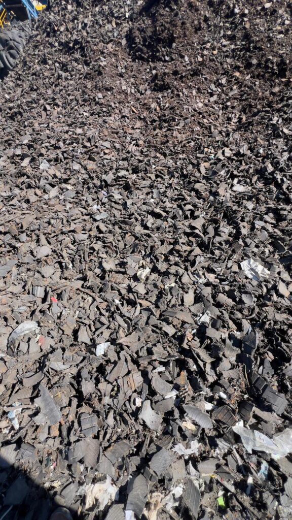 Chips de caucho 50 mm tyre chips de neumático fuera de uso NFU